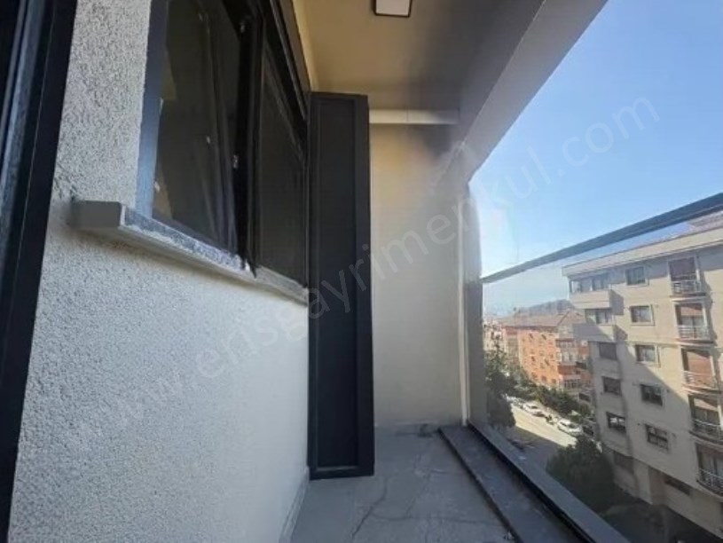 KADIKÖY KOZYATAĞINDA 2+1 75 M2 BALKONLU BOŞ  SIFIR DAİRE