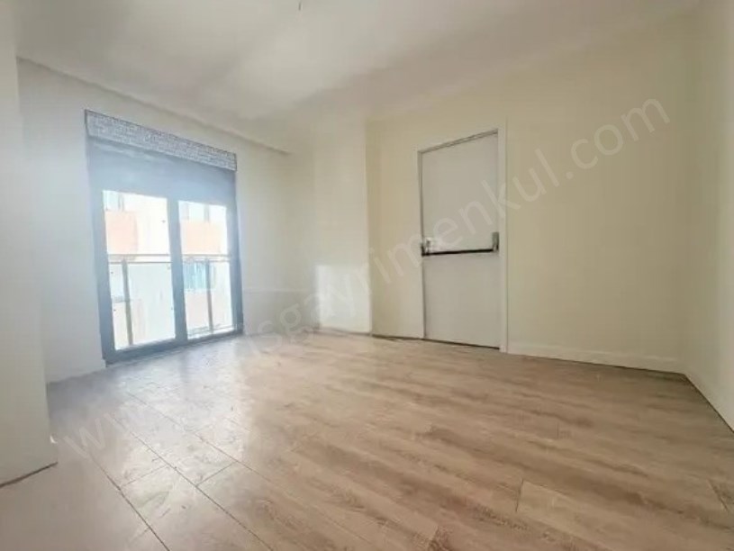 KADIKÖY KOZYATAĞINDA 2+1 75 M2 BALKONLU BOŞ  SIFIR DAİRE