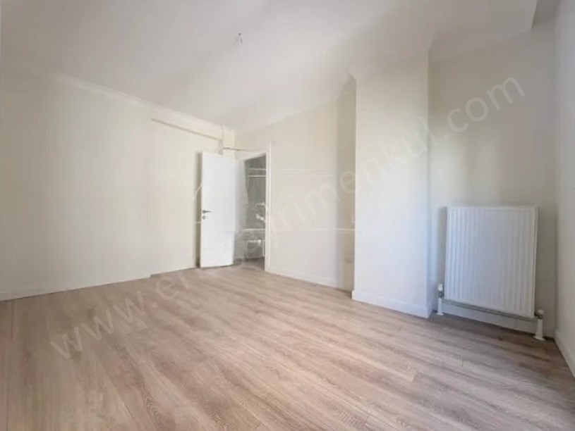 KADIKÖY KOZYATAĞINDA 2+1 75 M2 BALKONLU BOŞ  SIFIR DAİRE