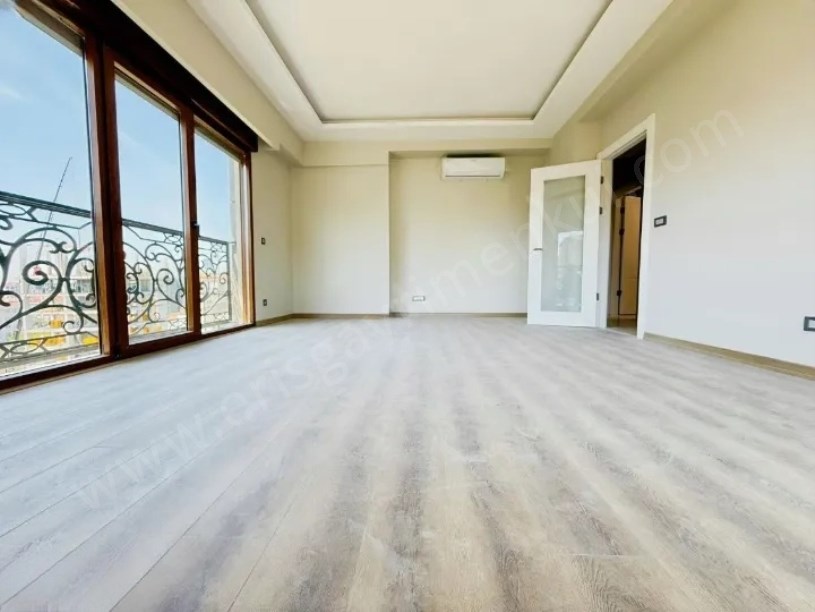 19 MAYIS MAH.DE 2026 YAPIMI KAPANMAZ MANZARALI 90 M2 NET 3+1 E.BANYOLU DAİRE