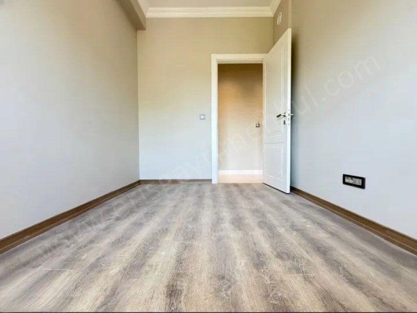 19 MAYIS MAH.DE 2026 YAPIMI KAPANMAZ MANZARALI 90 M2 NET 3+1 E.BANYOLU DAİRE