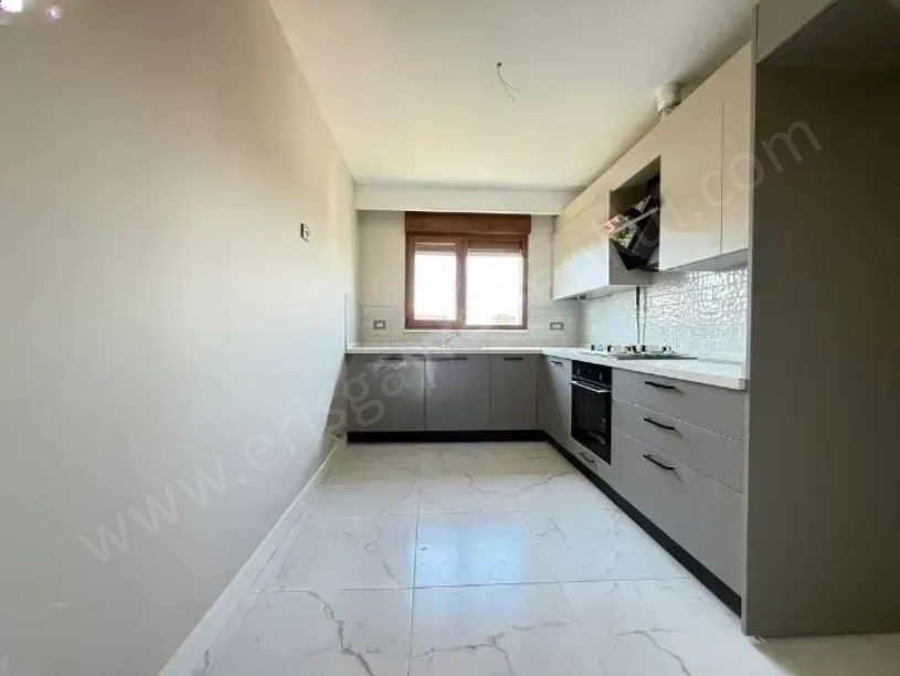 19 MAYIS MAH.DE 2026 YAPIMI KAPANMAZ MANZARALI 90 M2 NET 3+1 E.BANYOLU DAİRE