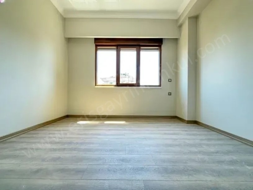 19 MAYIS MAH.DE 2026 YAPIMI KAPANMAZ MANZARALI 90 M2 NET 3+1 E.BANYOLU DAİRE