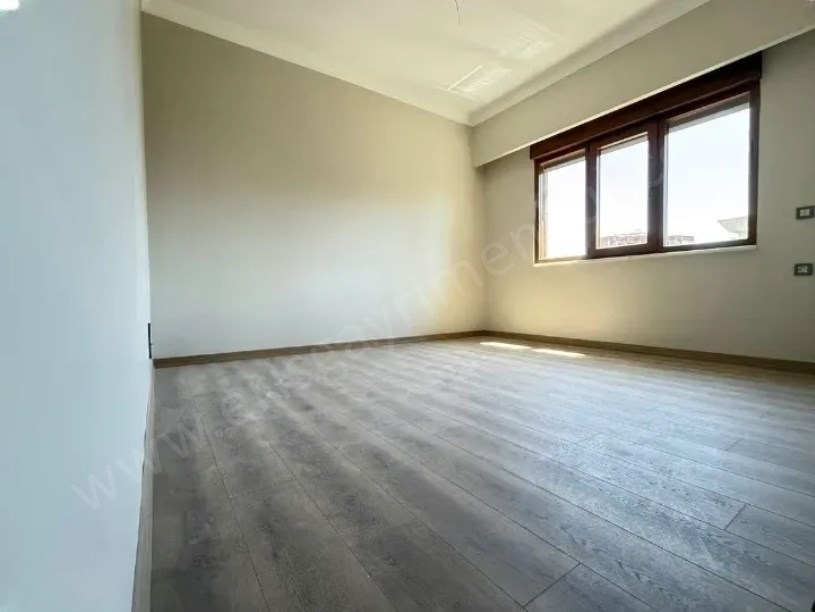 19 MAYIS MAH.DE 2026 YAPIMI KAPANMAZ MANZARALI 90 M2 NET 3+1 E.BANYOLU DAİRE