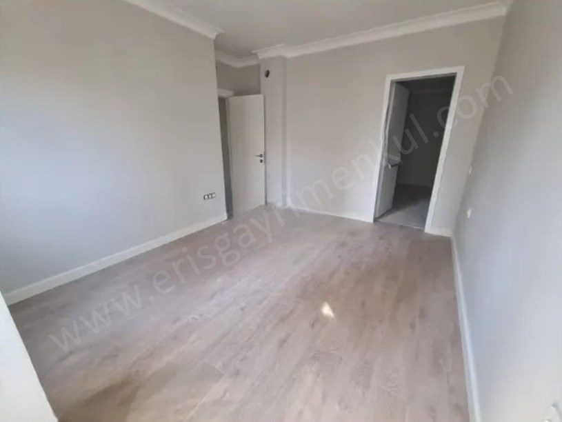 Kadıköy Suadiye de Balkonlu Sıfır Binada Geniş 3+1 Satılık Daire