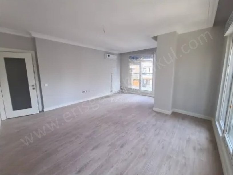 Kadıköy Suadiye de Balkonlu Sıfır Binada Geniş 3+1 Satılık Daire