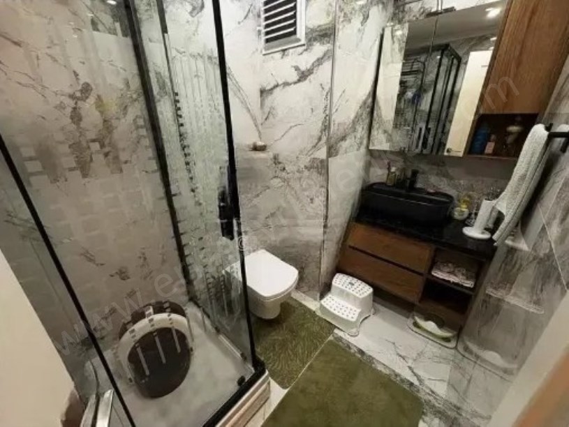 Bostancı Şenesenevler Metro Yakını Teraslı Balkonlu DubleksDaire