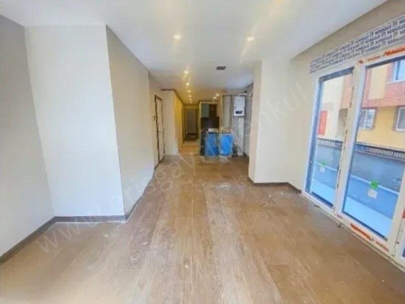 BAĞDAT CADDESİNE YAKIN SIFIR BOŞ GÜNEY KOMBİ 80 M2 2+1