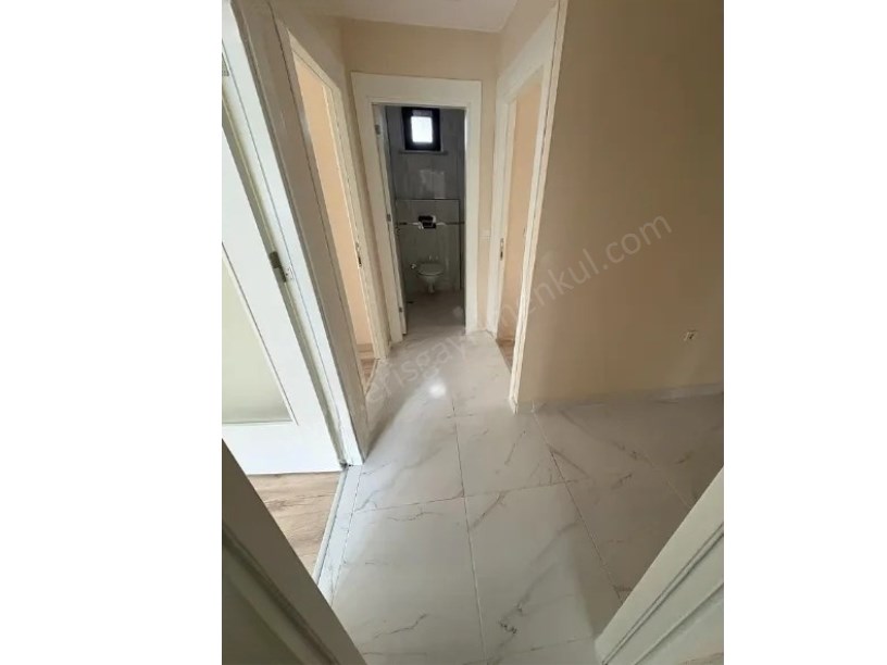 KADIKÖY 86 M2 METRONUN DİBİNDE E5 PARALELİ FIRSAT DAİRE