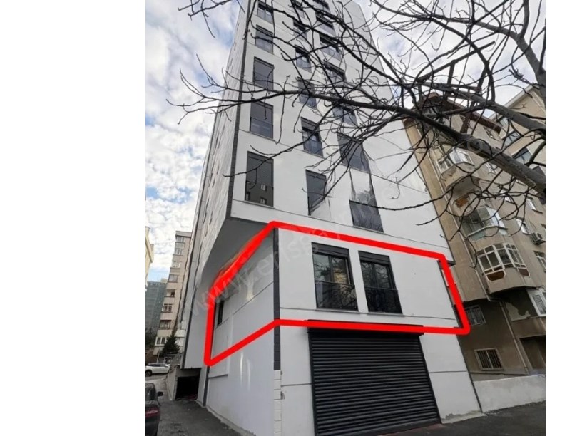 KADIKÖY 86 M2 METRONUN DİBİNDE E5 PARALELİ FIRSAT DAİRE