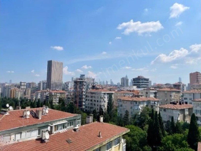 KADIKÖY MİNİBÜS CADDESİNE 2. BİNADA 3+1 BALKONLU EBEVEYN BANYOLU 3+1 SIFIR DAİRE