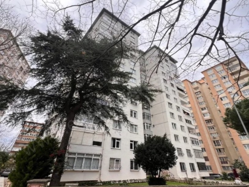 KADIKÖY SİTE ÖZELLİKLİ ÖNÜ KAPANMAZ, KÖŞE, 3+1 YATIRIMLIK FIRSATI