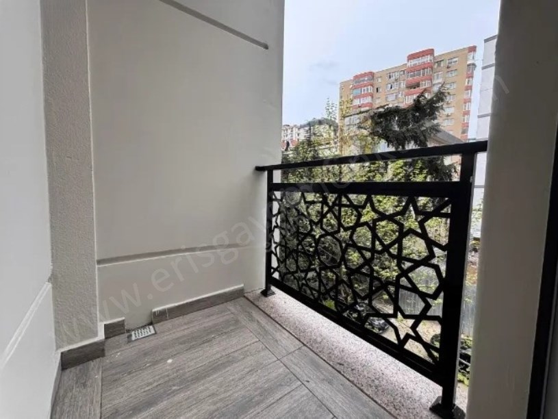 SUADİYEDE SATILIK 6 YILLIK İSKANLI BALKONLU TAŞINMAYA HAZIR 2+1
