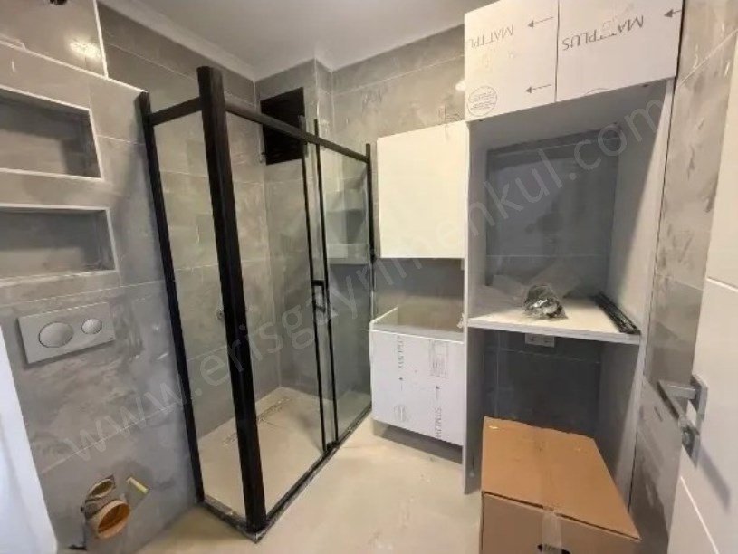 KADIKÖY GÖZTEPE DE TAPU MASRAFSIZ VERGİDEN MUAF !!!! 3+1 BALKONLU DAİRE