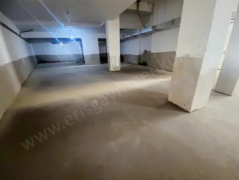 KADIKÖYDE ARA KATDA KAPALI MUTFAKLI ULTRA LÜKS 2+1 DAİRELER