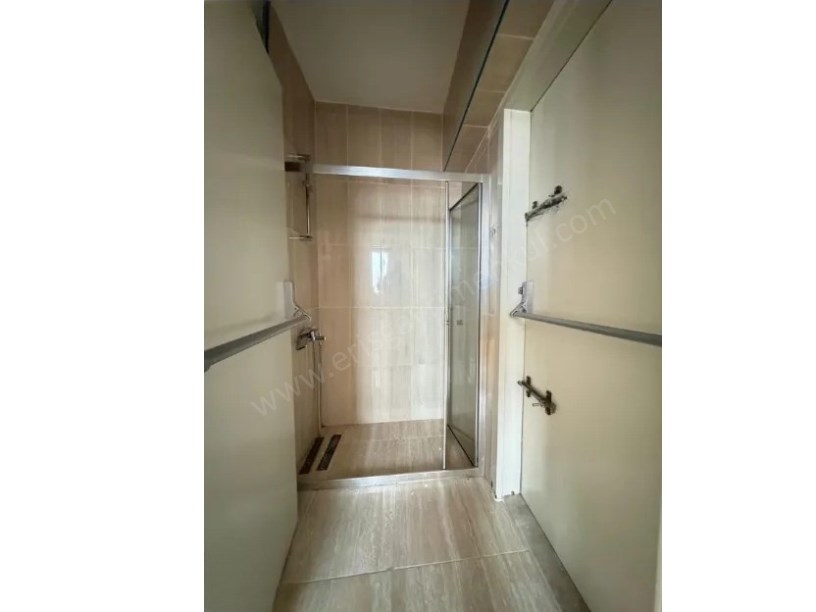 SAHRAYICEDİT ATATÜRK CADDESİNE YAKIN 2018 YAPIMI BOŞ 2+1 80m2