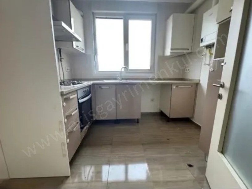 SAHRAYICEDİT ATATÜRK CADDESİNE YAKIN 2018 YAPIMI BOŞ 2+1 80m2