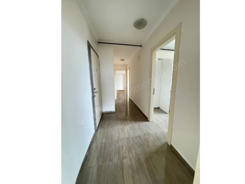 SAHRAYICEDİT ATATÜRK CADDESİNE YAKIN 2018 YAPIMI BOŞ 2+1 80m2