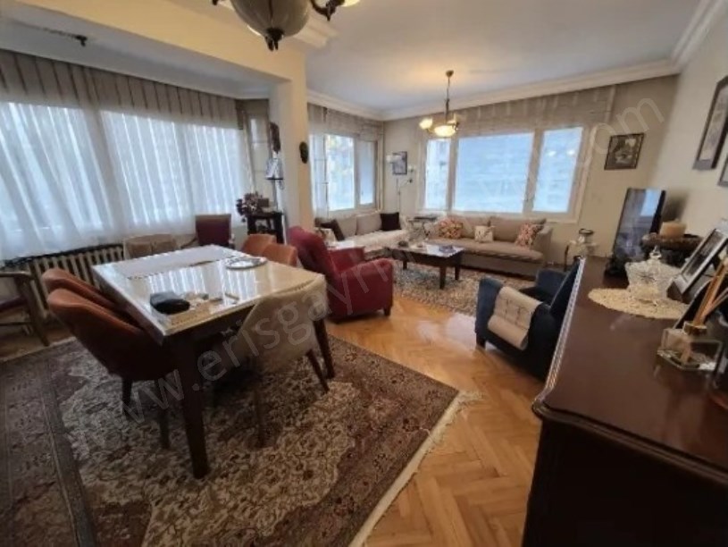 Kadıköy Sahrayıcedit Sitesi Özellikli İçi Bakımlı Satılık 3+1 Daire