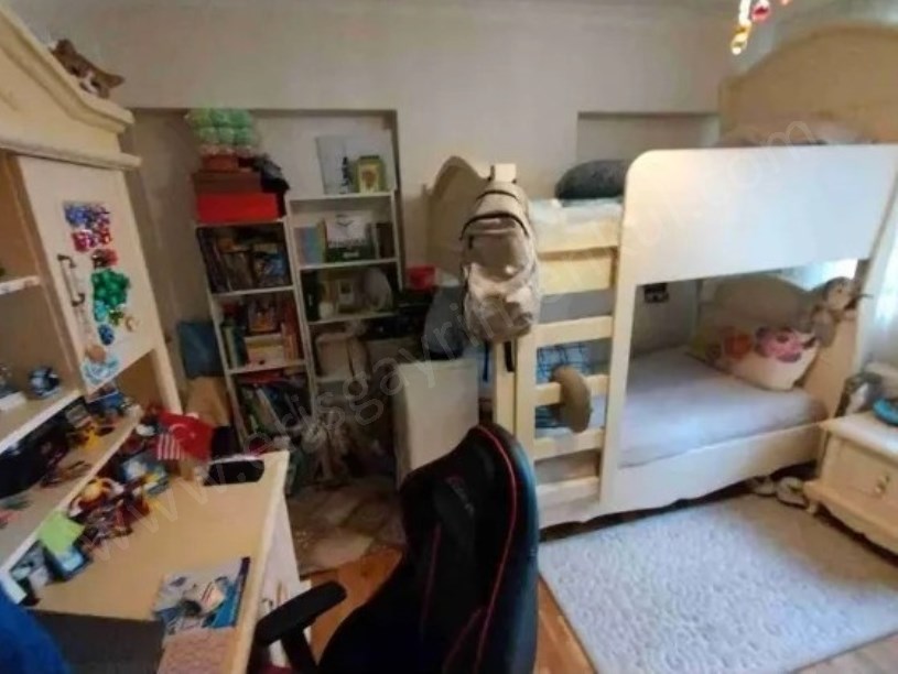 SAHRAYICEDİD ATATÜRK CADDESİNE YAKIN SATILIK 2+1 DAİRE
