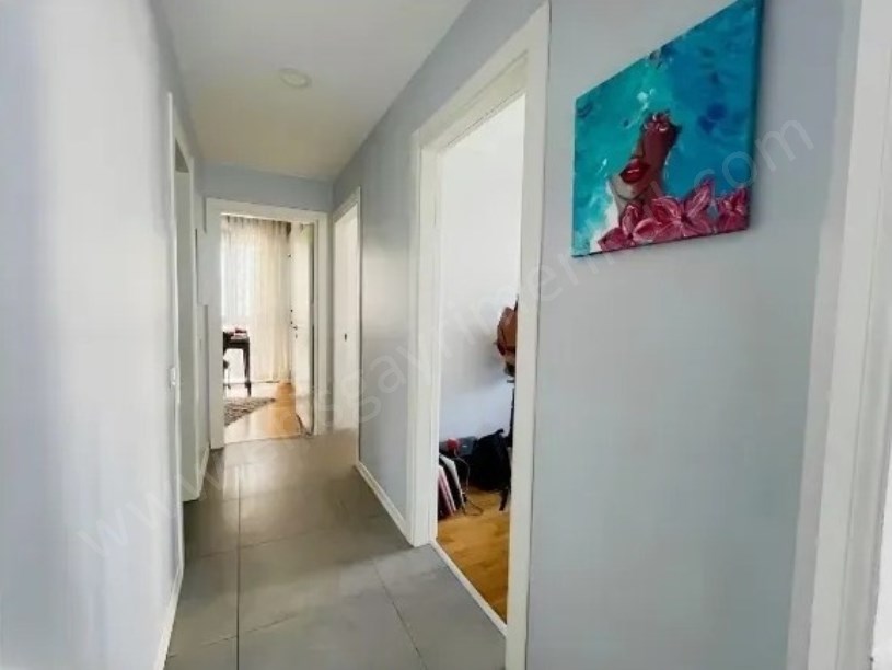 SAHRYICEDİD DE EMSALSİZ KONUMDA İSKANLI KAT MÜLKİYETLİ 2 KAT KAPALI OTOPARK 3+1