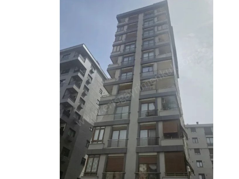 KADIKÖY MİNİBÜS CD. METRO VE MARMARAYA YAKIN SATILIK TERASLI DUBLEKS 3+1