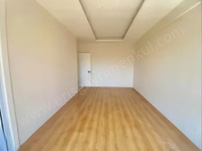 KozyatağI Merkezde Metroya Yakın Geniş Aydınlık Boş Daire 140 m2