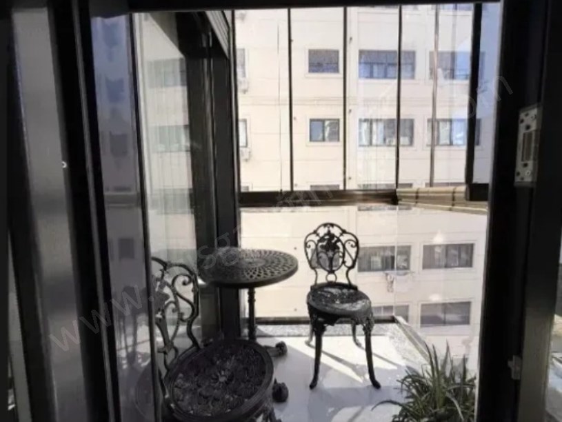 BOSTANCIda 2+1 YENİ BİNA 78m2 BALKONLU KÖŞE DAİRE MERKEZİ KONUM