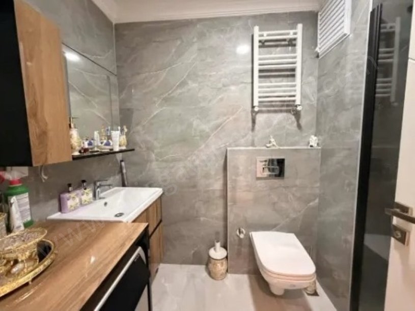 BOSTANCIda 2+1 YENİ BİNA 78m2 BALKONLU KÖŞE DAİRE MERKEZİ KONUM
