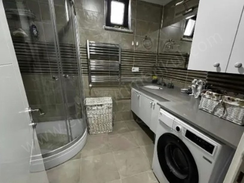 Suadiyede Ferah ebeveyn Banyo  Balkon lu 3+1 Satılık Daire
