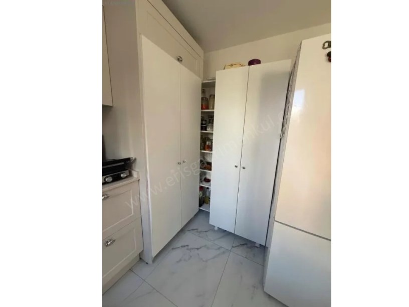 ETHEM EFENDİ CAD YAKIN İKİ KAT OTOPARKLI BİNADA KOMBİLİ 3+1 DAİRE