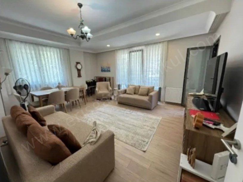 Minibüs Yoluna 4.Binada Ön Cephe Balkonlu E.Banyolu Geniş 3+1 Daire