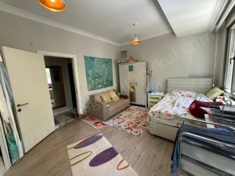 Minibüs Yoluna 4.Binada Ön Cephe Balkonlu E.Banyolu Geniş 3+1 Daire