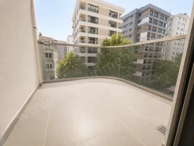 Göztepe Caddeye Yakın Balkon Ebeveyn Banyo Geniş 2+1 Fırsat Daire