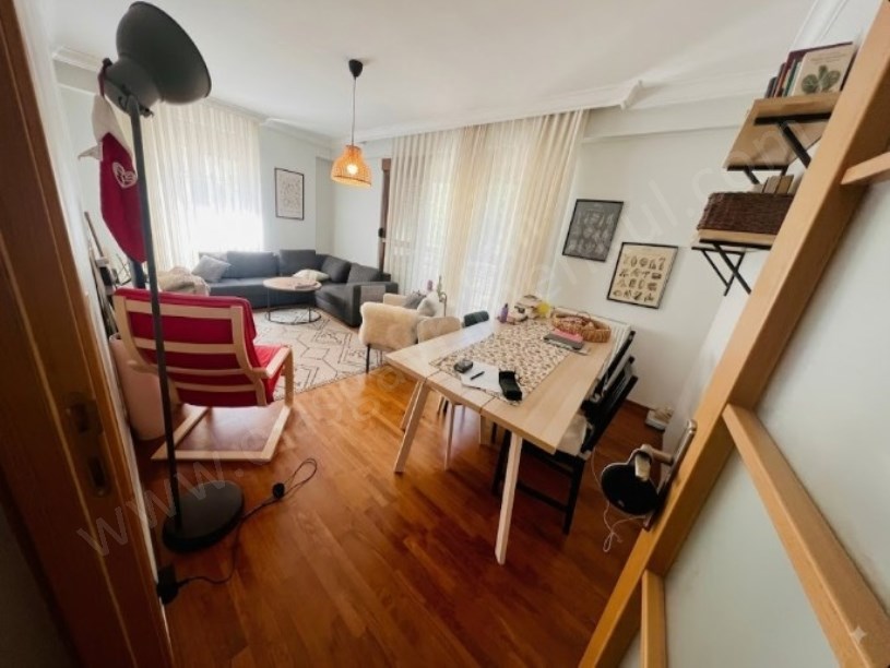 BOSTANCI DA MİNİBÜSE YAKIN 100 M2 , 2+1 , BALKONLU ÇİFT BANYOLU
