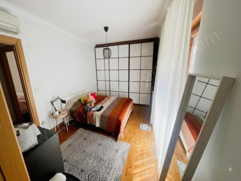 BOSTANCI DA MİNİBÜSE YAKIN 100 M2 , 2+1 , BALKONLU ÇİFT BANYOLU