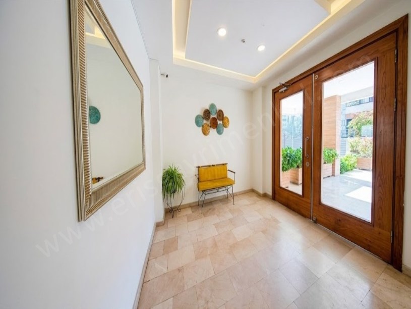 ERENKÖY DİVANIN SOKAĞINDA İSKANLI VE EBV.BANYOLU 102m2 NET 3+1