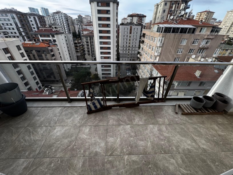 ERENKÖY ÖMERPAŞA DA 10 YILLIK HAVUZLU BİNADA 80 M2 NET 2+1 BALKONLU