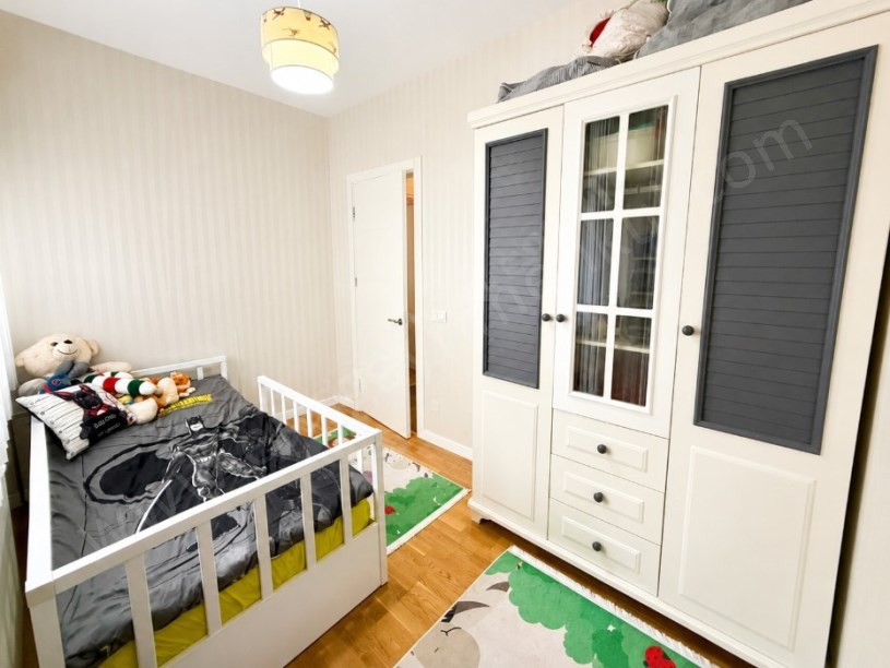 GÖZTEPE  ÖZGÜRLÜK PARKI VE MARMARAYA YAKIN 3+1 GÜNEY CEPHE BALKONLU DAİRE