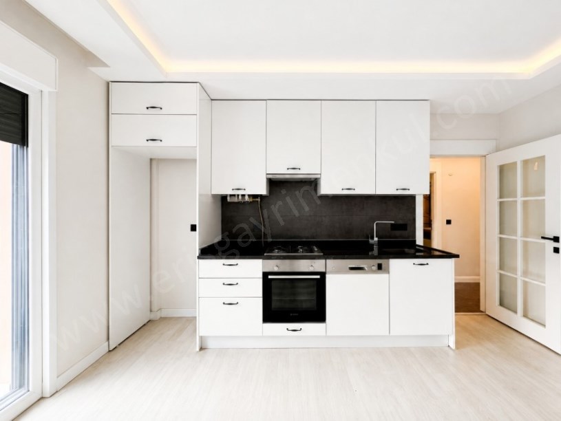 MİNİBÜS CAD. 3. BİNADA 2019 YAPIMI, İSKANLI, 80m2 2+1 BOŞ DAİRE