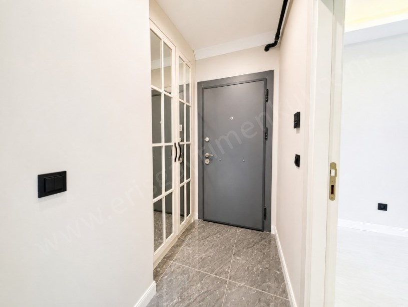 MİNİBÜS CAD. 3. BİNADA 2019 YAPIMI, İSKANLI, 80m2 2+1 BOŞ DAİRE