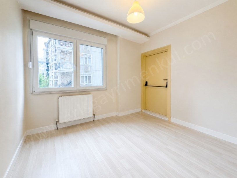 MİNİBÜS CAD. 3. BİNADA 2019 YAPIMI, İSKANLI, 80m2 2+1 BOŞ DAİRE