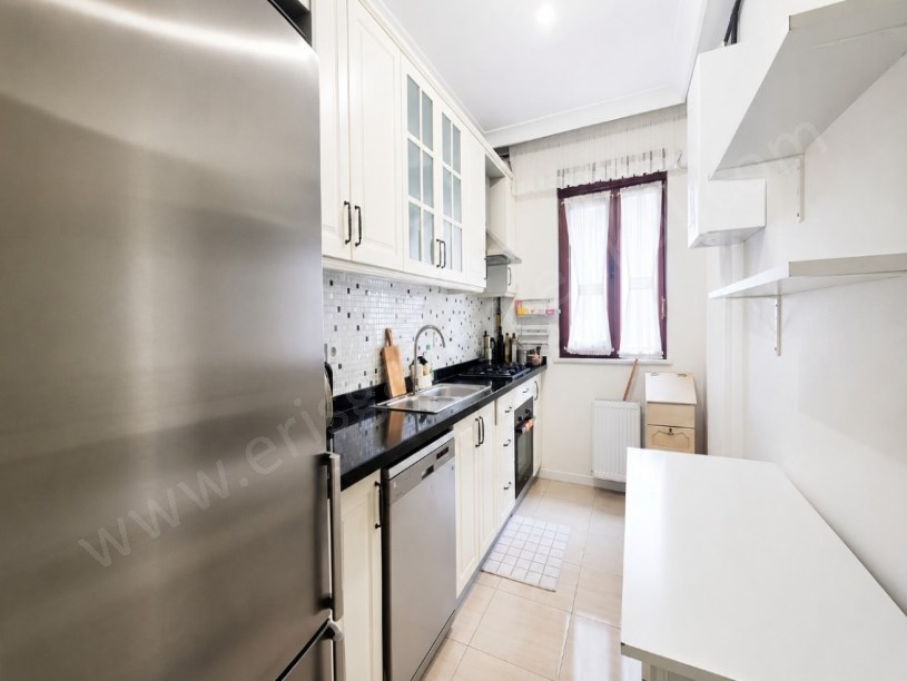 KOZYATAĞI SARIKANARYA SOKAK METROYA YAKIN 3+1 BALKONLU SATILIK DAİRE