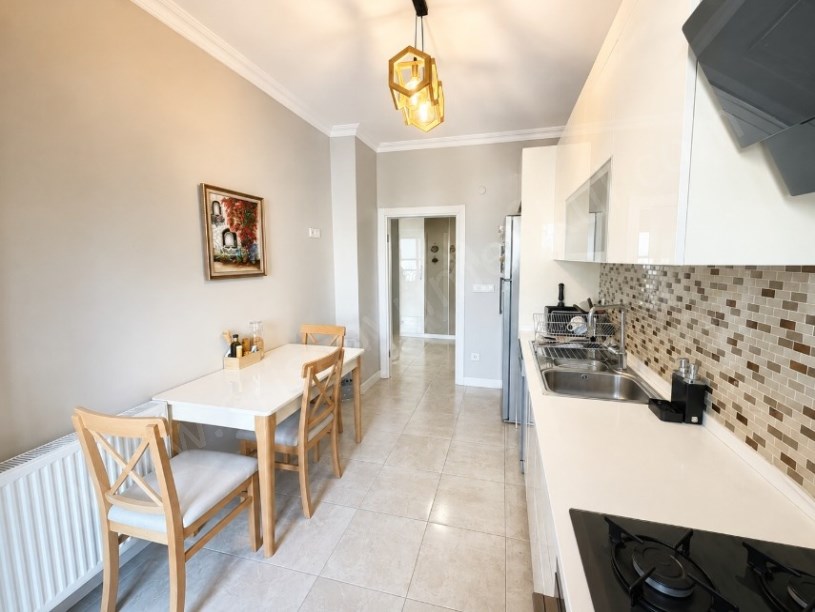 KOZYATAĞINDA 106 M2 NET 3+1  2 BALKON İSKANLI FIRSAT DAİRE