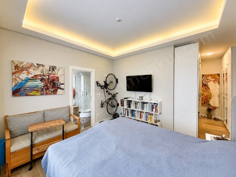 KOZYATAĞINDA 106 M2 NET 3+1  2 BALKON İSKANLI FIRSAT DAİRE