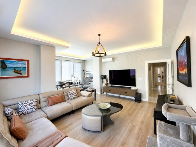 KOZYATAĞINDA 106 M2 NET 3+1  2 BALKON İSKANLI FIRSAT DAİRE