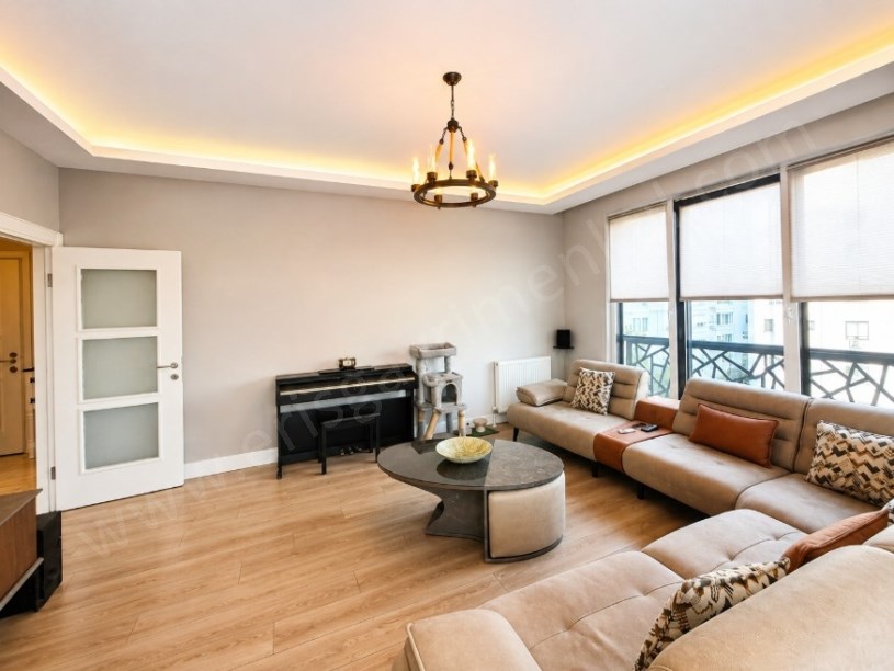 KOZYATAĞINDA 106 M2 NET 3+1  2 BALKON İSKANLI FIRSAT DAİRE
