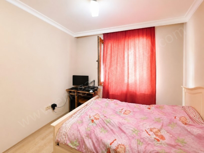KADIKÖY ÜSKÜDAR ACIBADEMDE SATILIK 3+1 SİTE İÇİ FERAH BAKIMLI MUHTEŞEM DAİRE