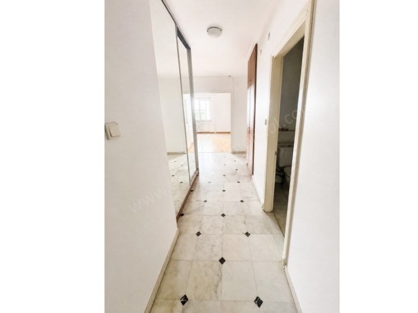 KADIKÖY ÜSKÜDAR ACIBADEM SİTE ÖZELLİKLİ MASRAFSIZ GENİŞ BAKIMLI BOŞ DAİRE
