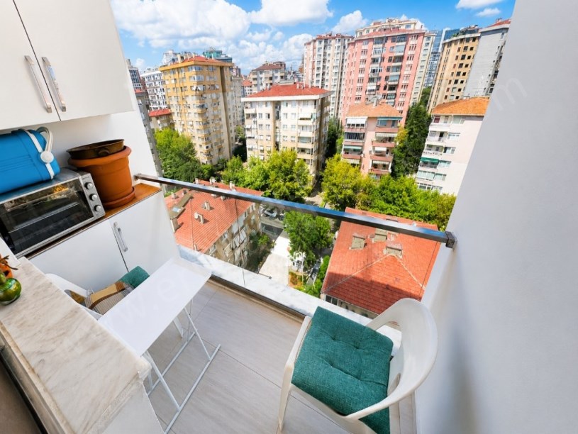 Kadıköy Kozyatağında Kozzy Avmye Yakın Balkonlu E.Banyolu Geniş 3+1 Daire